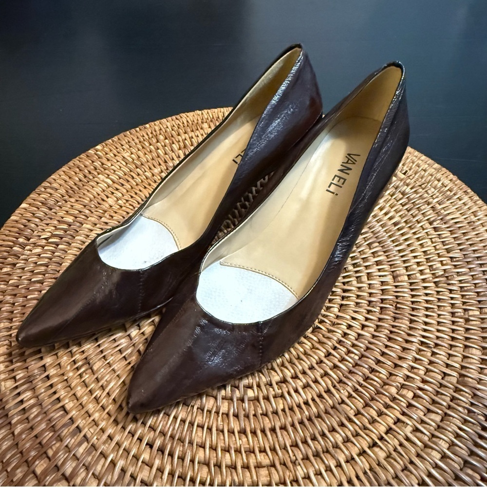 Vaneli Dark Brown‎ Leather Heels